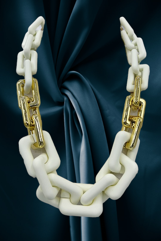 COLOR LINK CHAIN NECKLACE