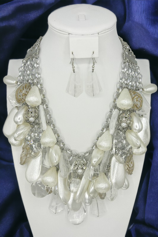 Cluster Pearl Gem Bib Necklace Set