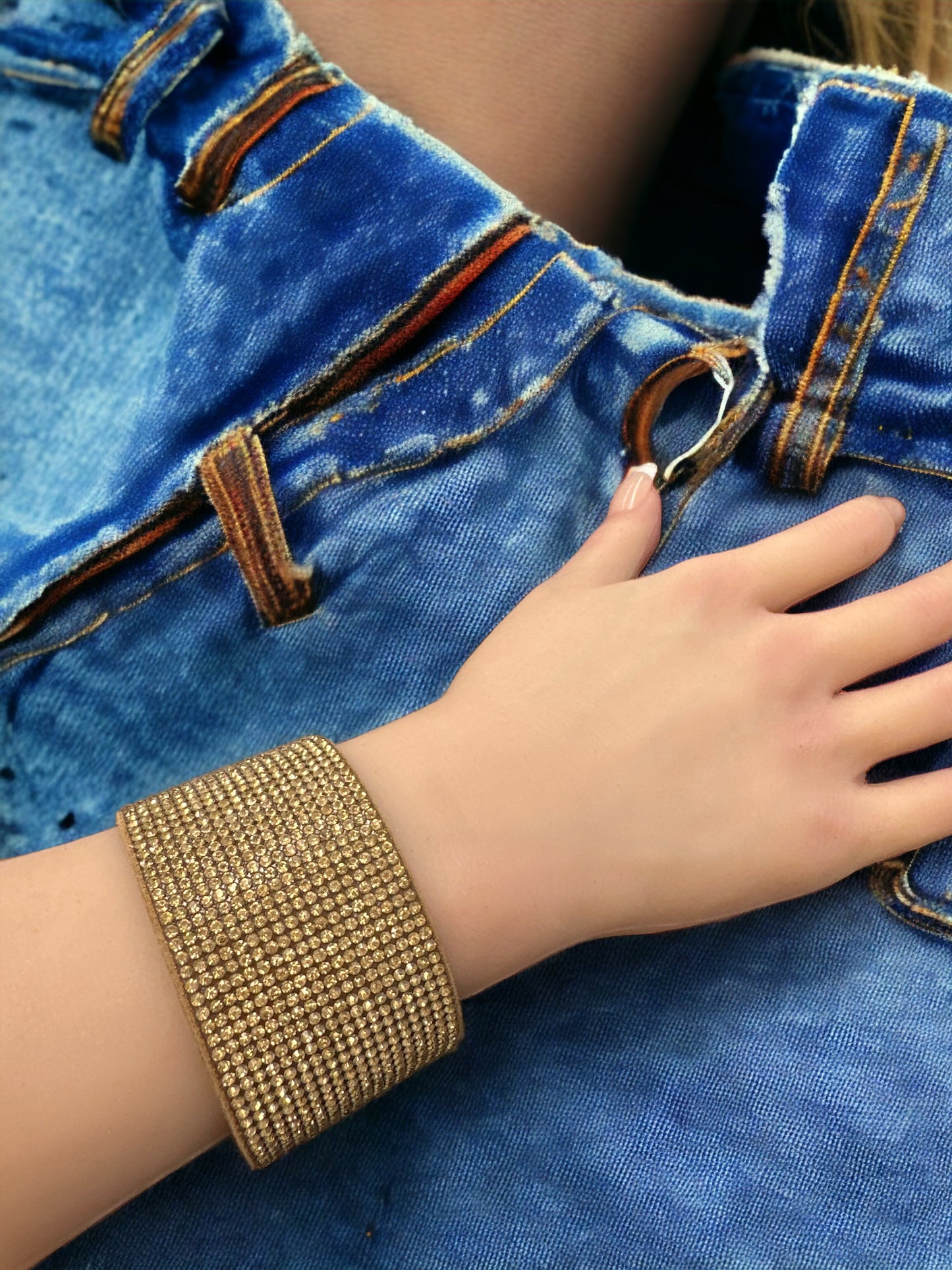 RHINESTONE BAND BUCKLE BRACELET