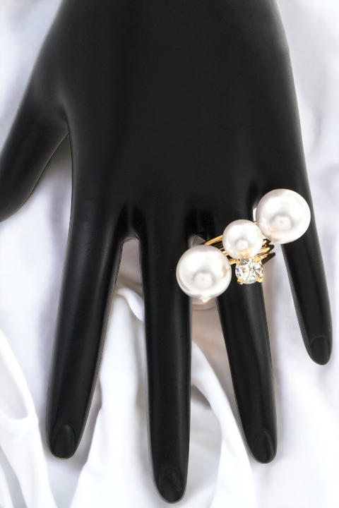 TRIPLE PEARL STATEMENT RING