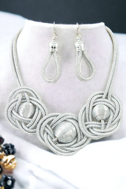 INTERTWINED ORB NECKLACE SET